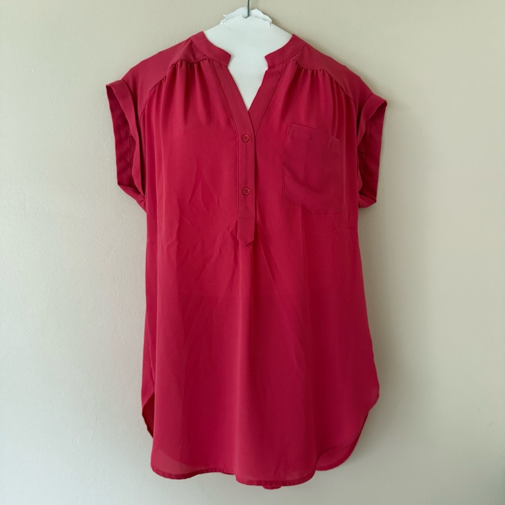 Pleione Split-Neck Cap Sleeve Tunic